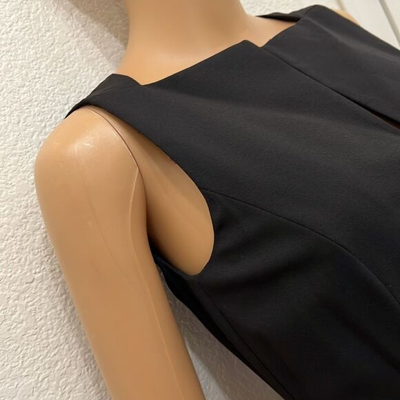 Tahari Elegant Black Sleeveless Dress Sz 2 VNeck Pleated Midi Slimming Cocktail - Picture 3 of 10